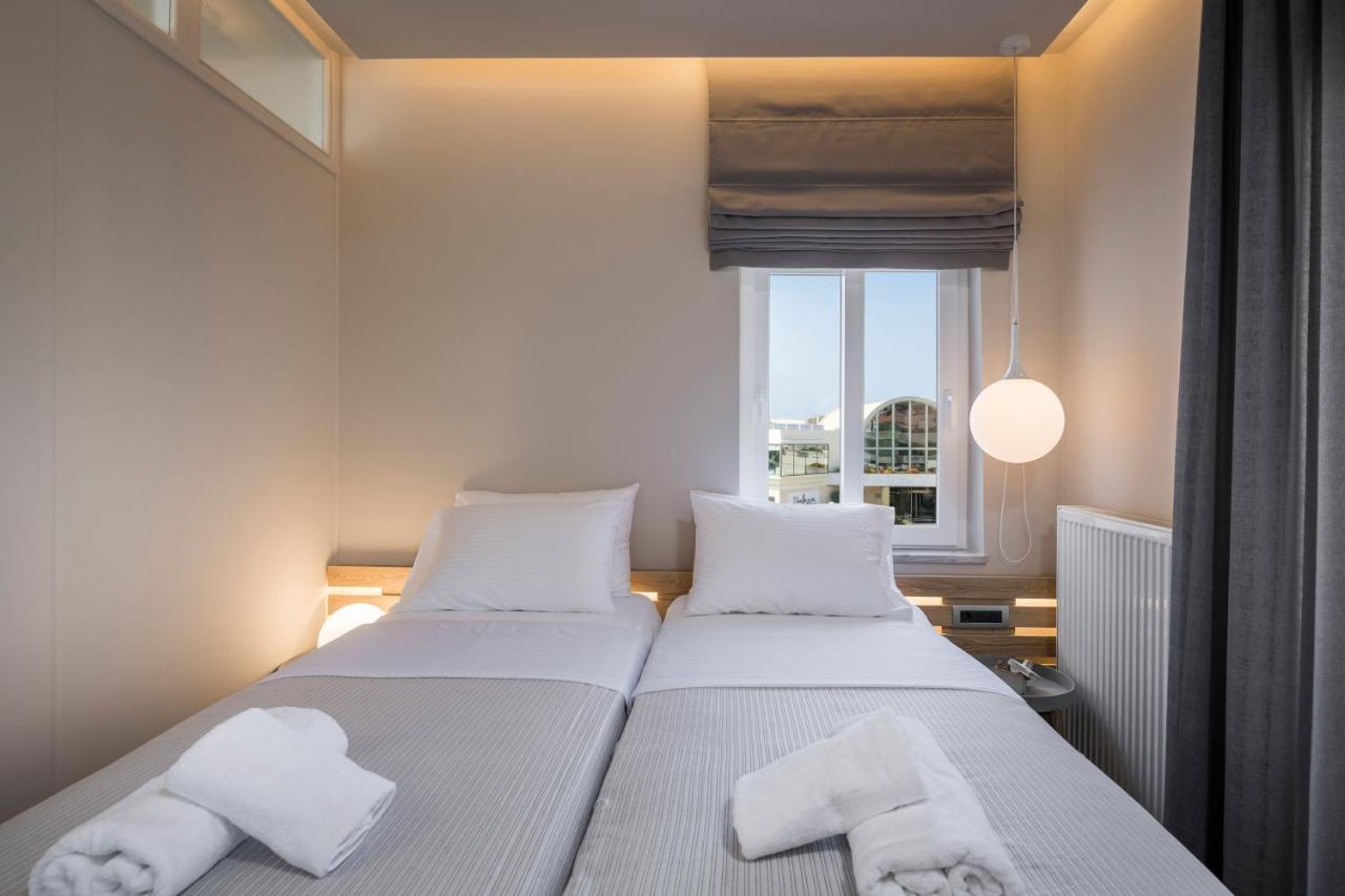Sun Ray Luxury Apartments Agia Marina Екстериор снимка
