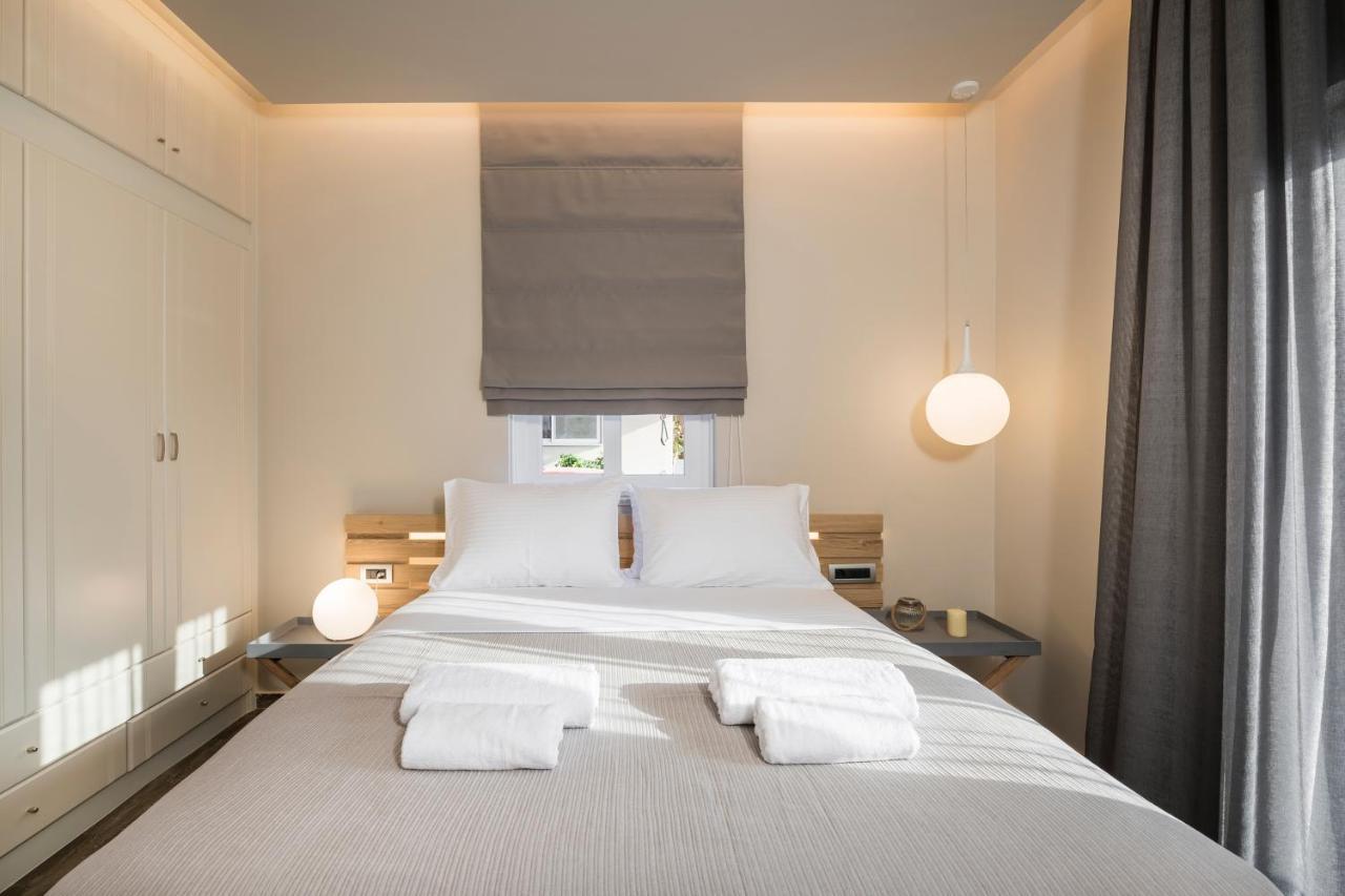 Sun Ray Luxury Apartments Agia Marina Екстериор снимка