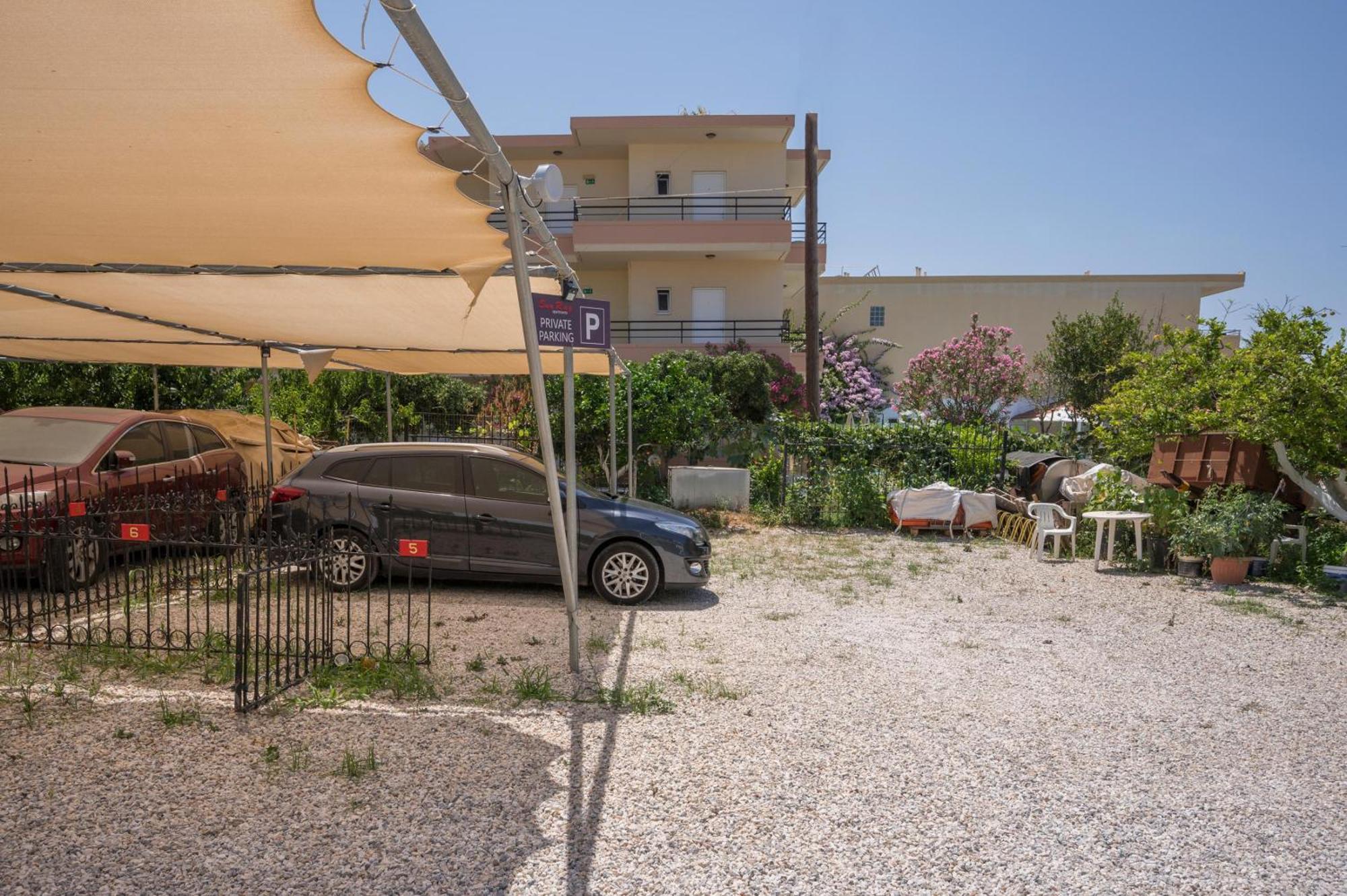 Sun Ray Luxury Apartments Agia Marina Стая снимка