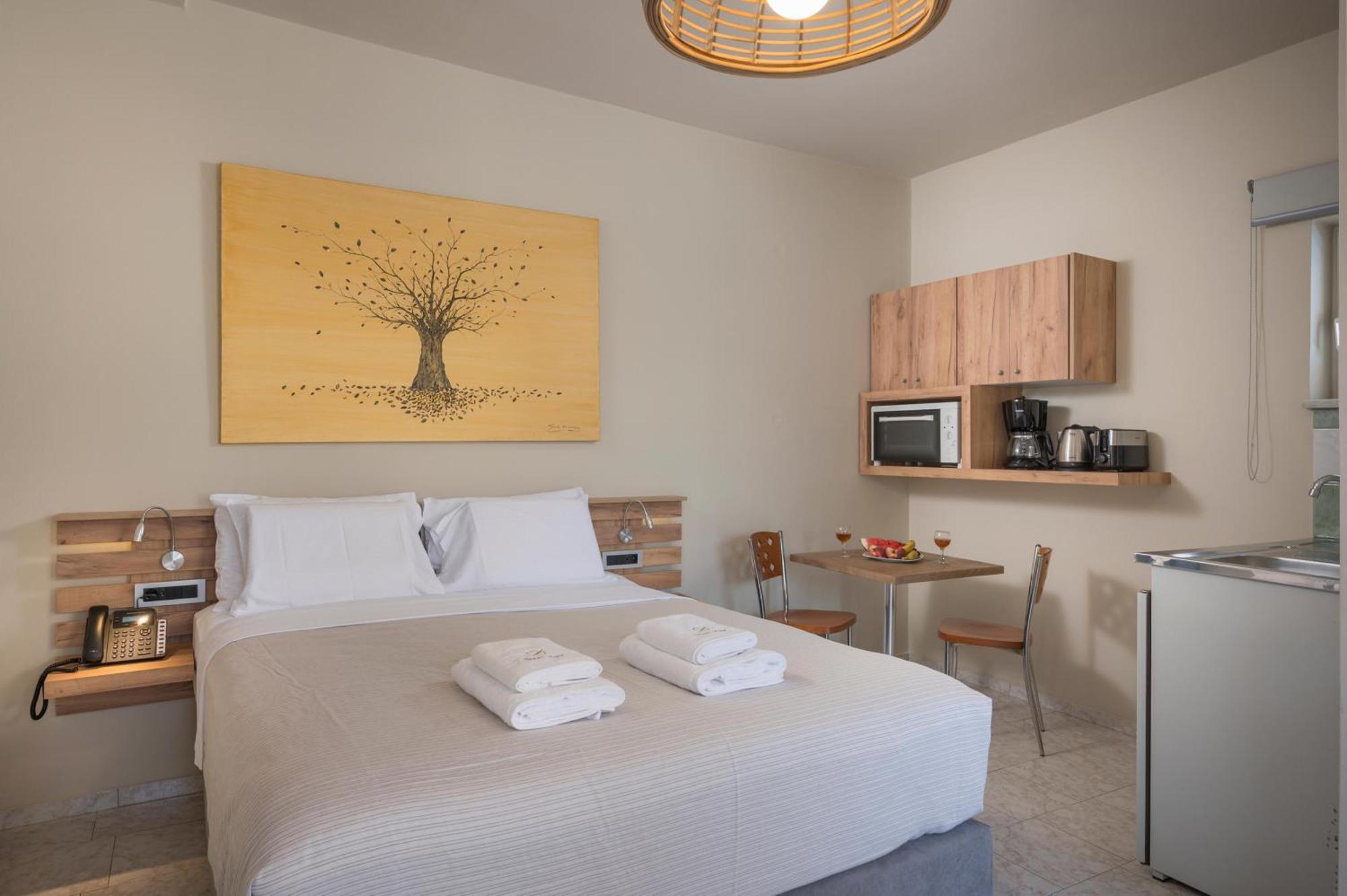 Sun Ray Luxury Apartments Agia Marina Стая снимка