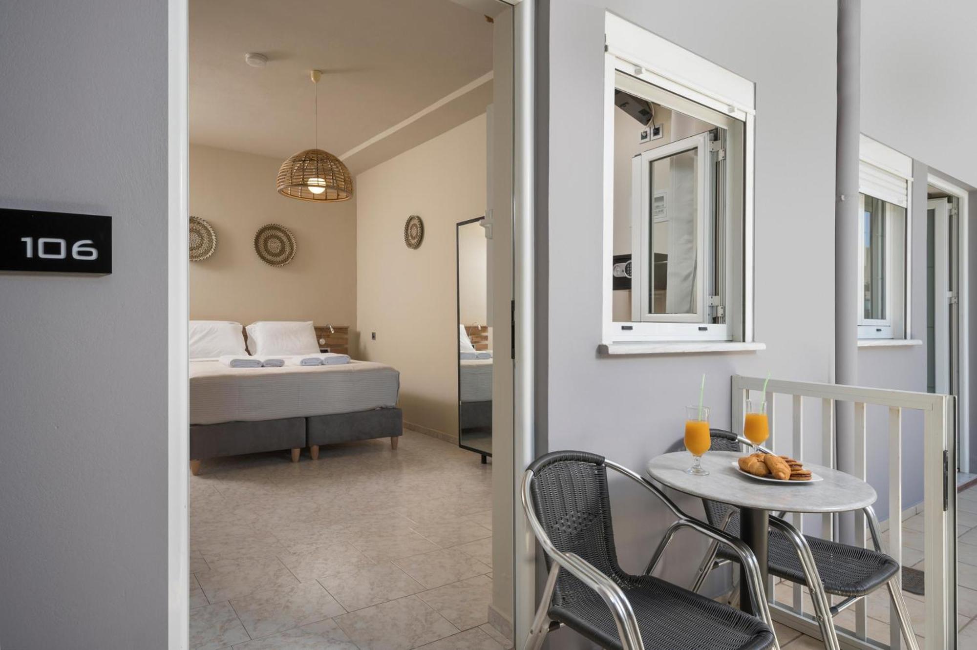 Sun Ray Luxury Apartments Agia Marina Стая снимка
