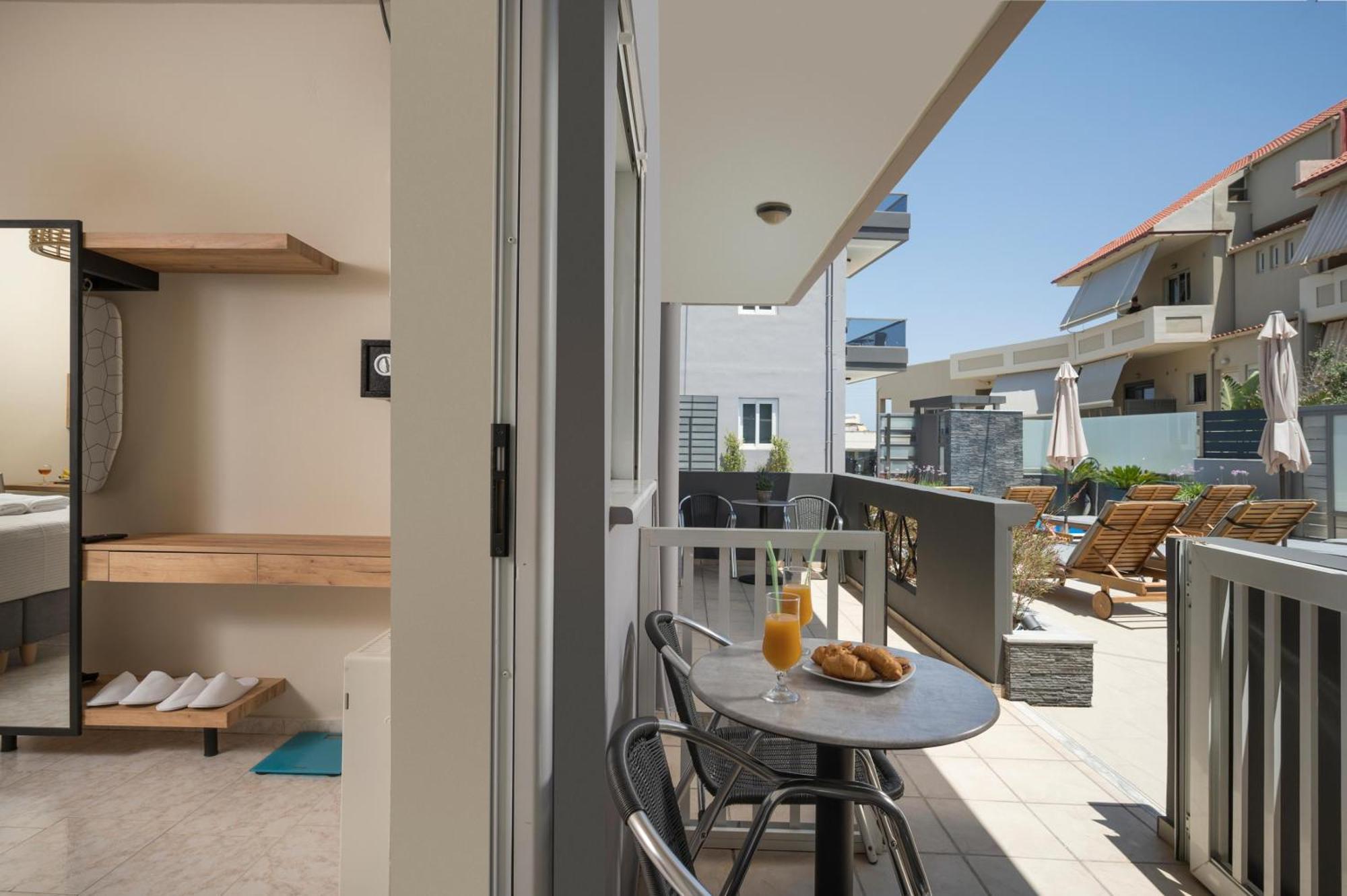 Sun Ray Luxury Apartments Agia Marina Стая снимка